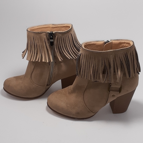 Achi Tan Ankle Booties With Fringe Size 6 - Picture 3 of 6